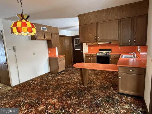 $299,000 | 44 Kingston Drive, Palmyra, PA 17078