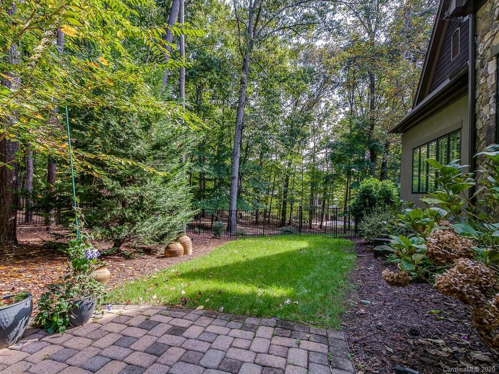 13726 Claysparrow Road Charlotte, NC 28278 - Photo 11 of 13 Gallery Image 11