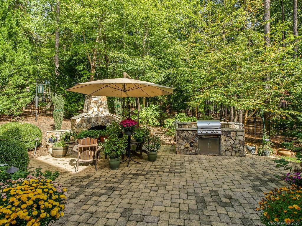 13726 Claysparrow Road Charlotte, NC 28278 - Photo 9 of 13 Gallery Image 9