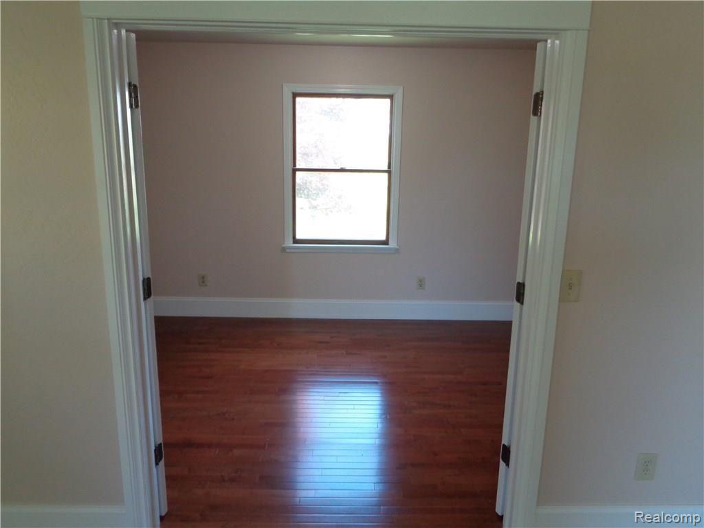 8300 Rider Road Imlay City, MI 48444 - Photo 20 of 41 Walk-in Closet