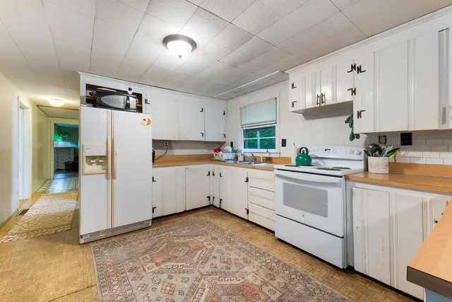 $150,000 | 40 Station Road, Oxford, ME 04270