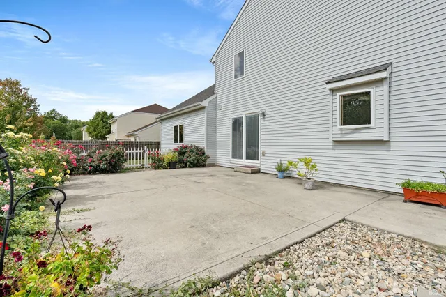 $345,000 | 3203 Caledon Place, Fort Wayne, IN 46818