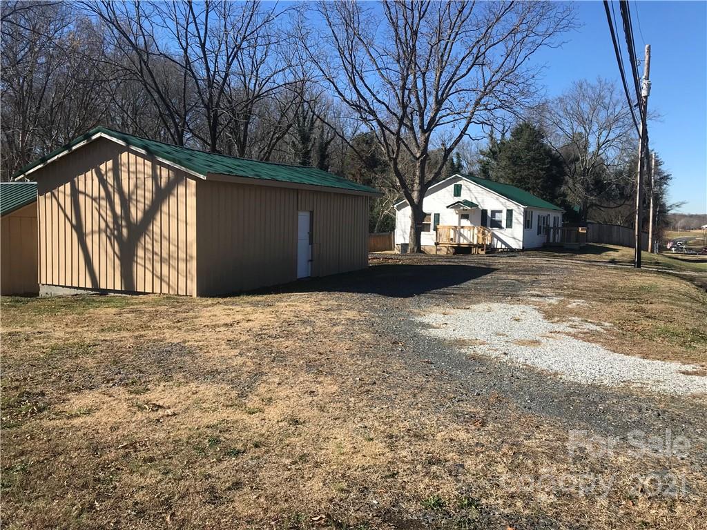 3445 Bringle Ferry Road Salisbury, NC 28146 - Photo 5 of 36 Gallery Image 5