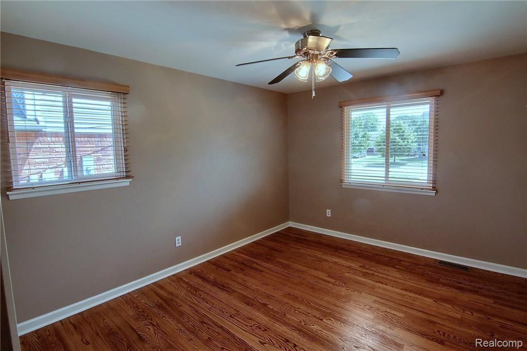 4764 Hillcrest Road Trenton, MI 48183 - Photo 21 of 31 3rd_Bedroom.jpg