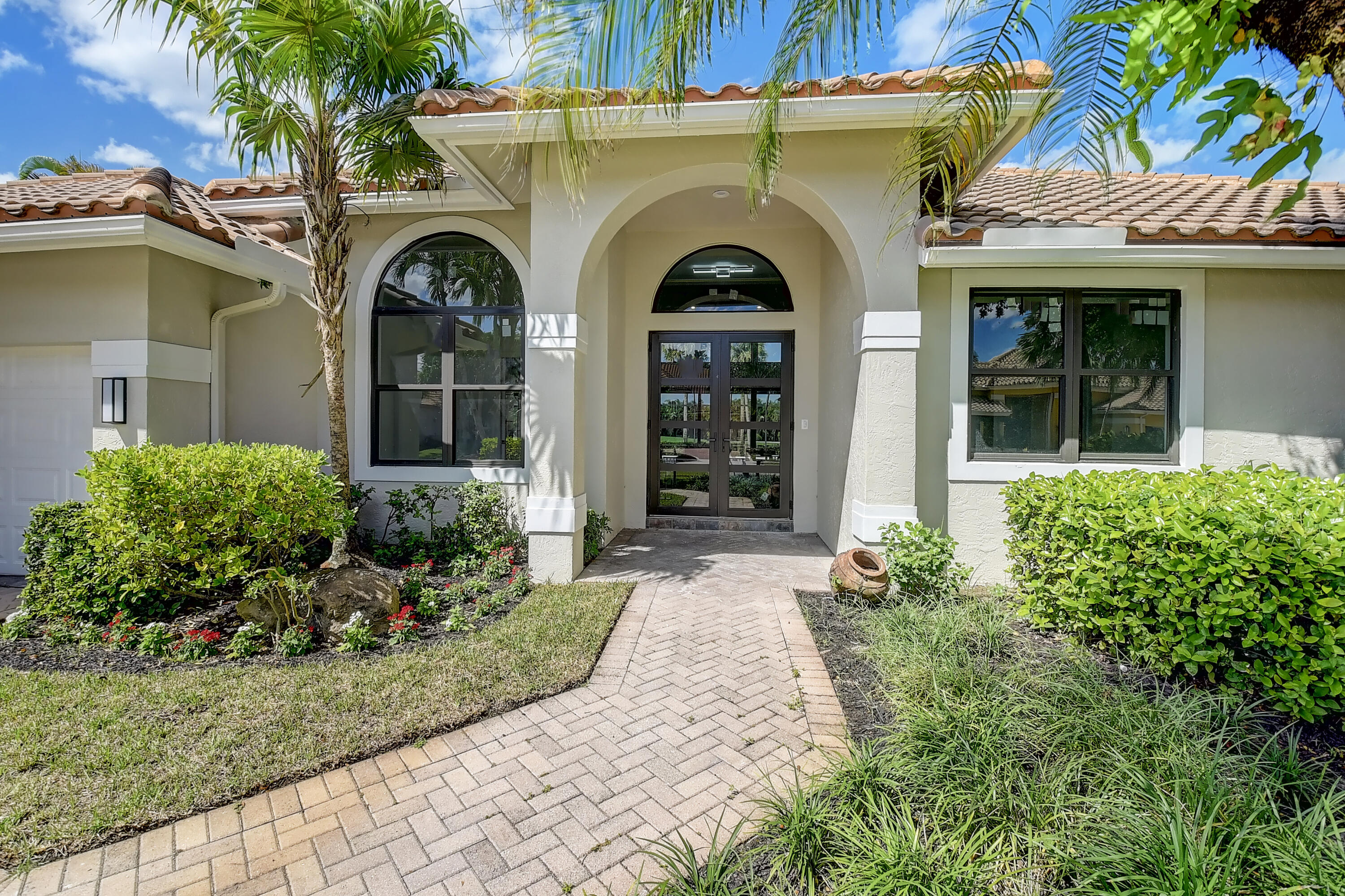 10466 Stonebridge Boulevard Boca Raton, FL 33498 - Photo 3 of 84 04_3 (4)