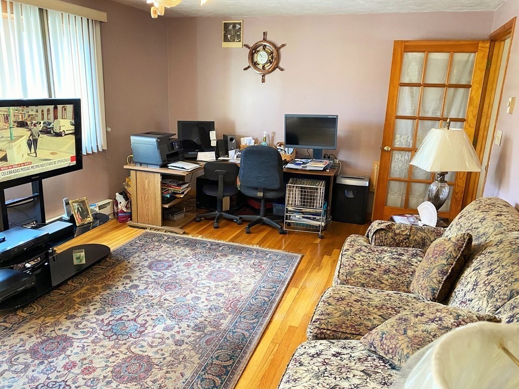 62 Grapevine Road Gloucester, MA 01930 - Photo 11 of 29