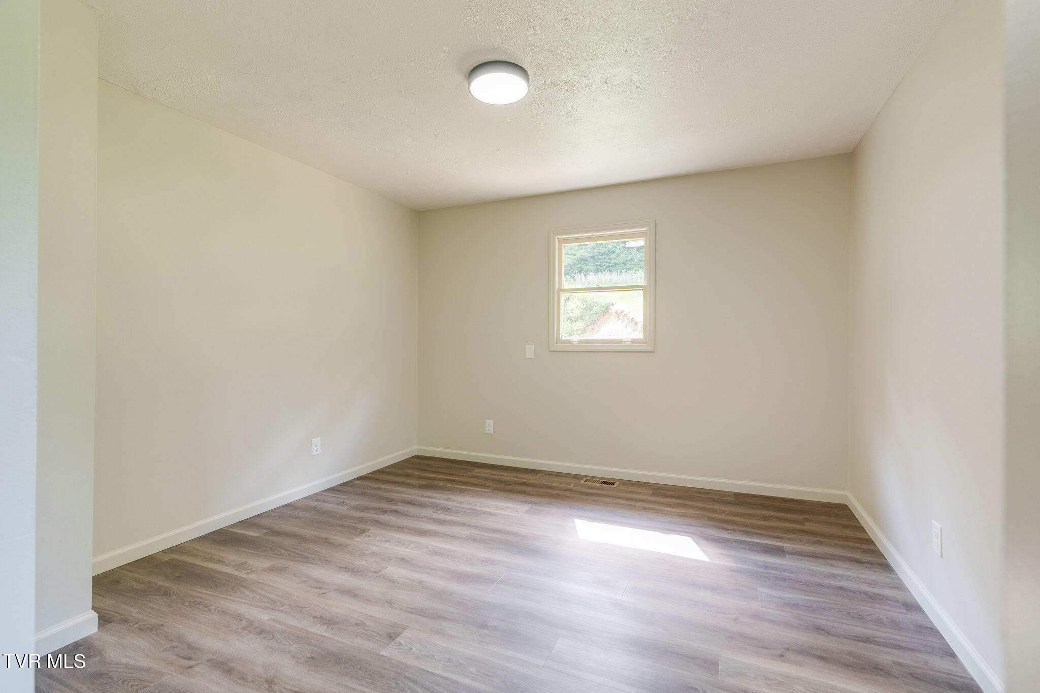 146 Ollie Collins Road Elizabethton, TN 37643 - Photo 21 of 30 023