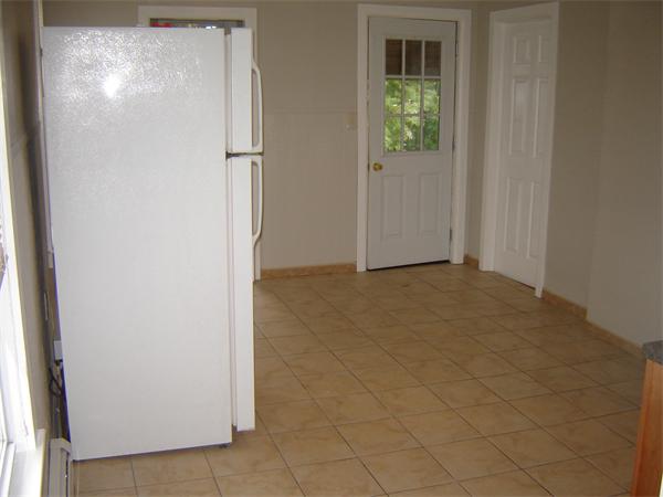 1391-1393 Worcester Street Springfield, MA 01151 - Photo 4 of 8 Gallery Image 4