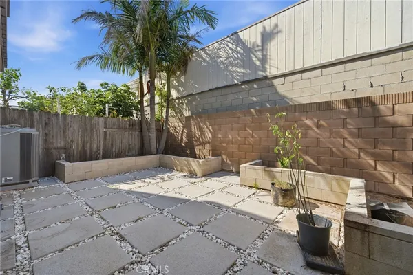 $799,999 | 7113 Brentwood Lane, Westminster, CA 92683