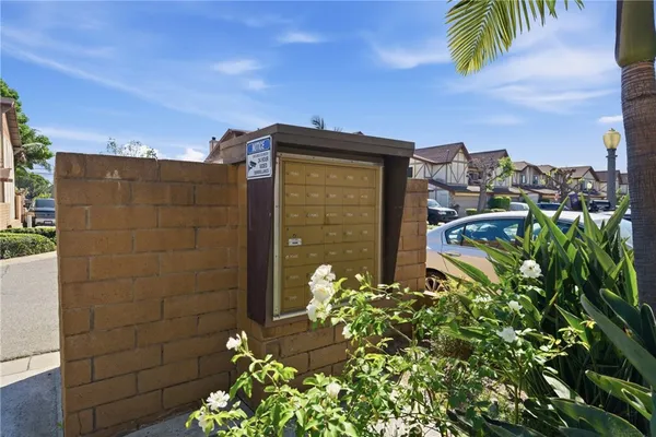 $799,999 | 7113 Brentwood Lane, Westminster, CA 92683