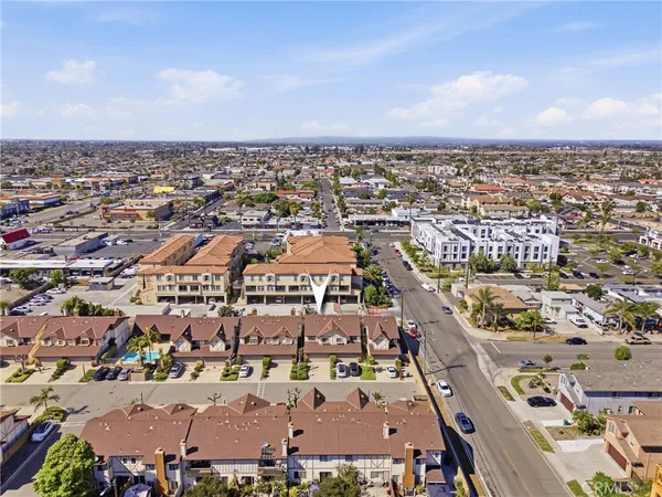 $799,999 | 7113 Brentwood Lane, Westminster, CA 92683