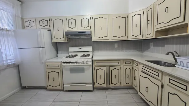 $2,000 | 308 7th Street, Unit 2, Union City, NJ 07087