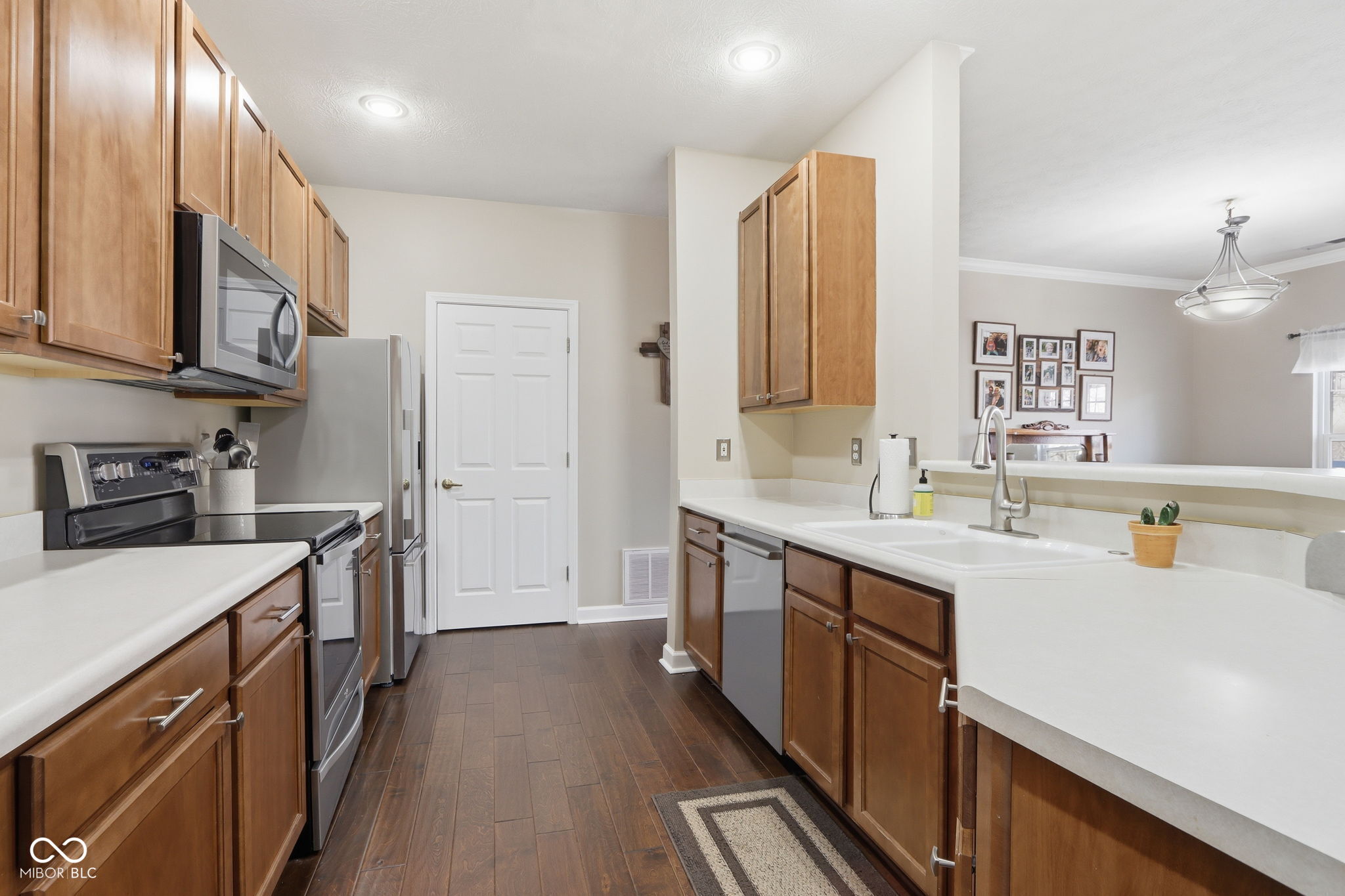 1232 Shadow Ridge Road Indianapolis, IN 46280 - Photo 11 of 32