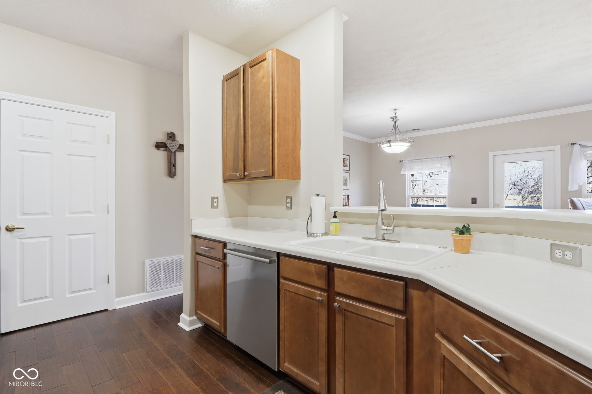 1232 Shadow Ridge Road Indianapolis, IN 46280 - Photo 12 of 32