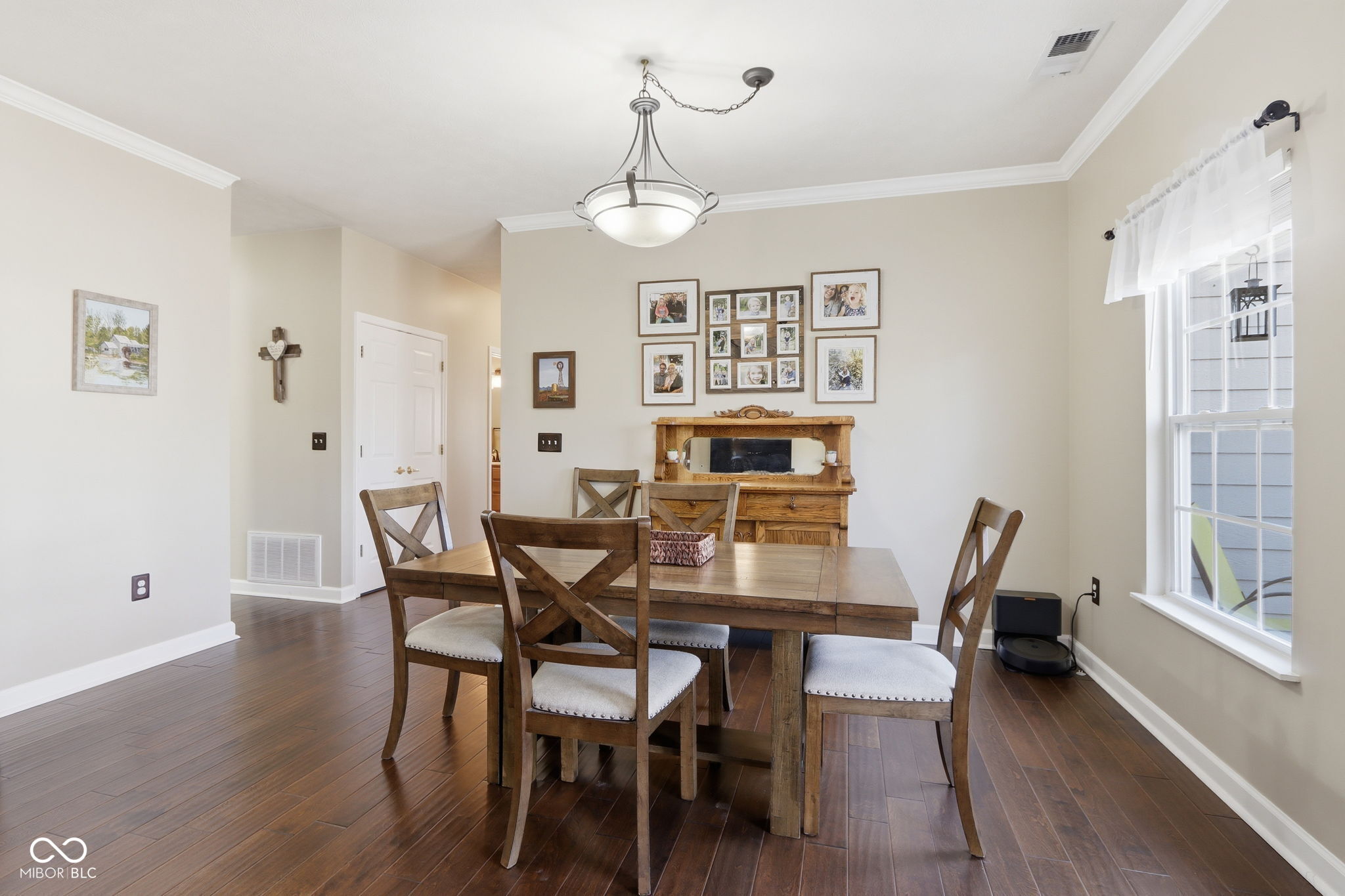 1232 Shadow Ridge Road Indianapolis, IN 46280 - Photo 18 of 32