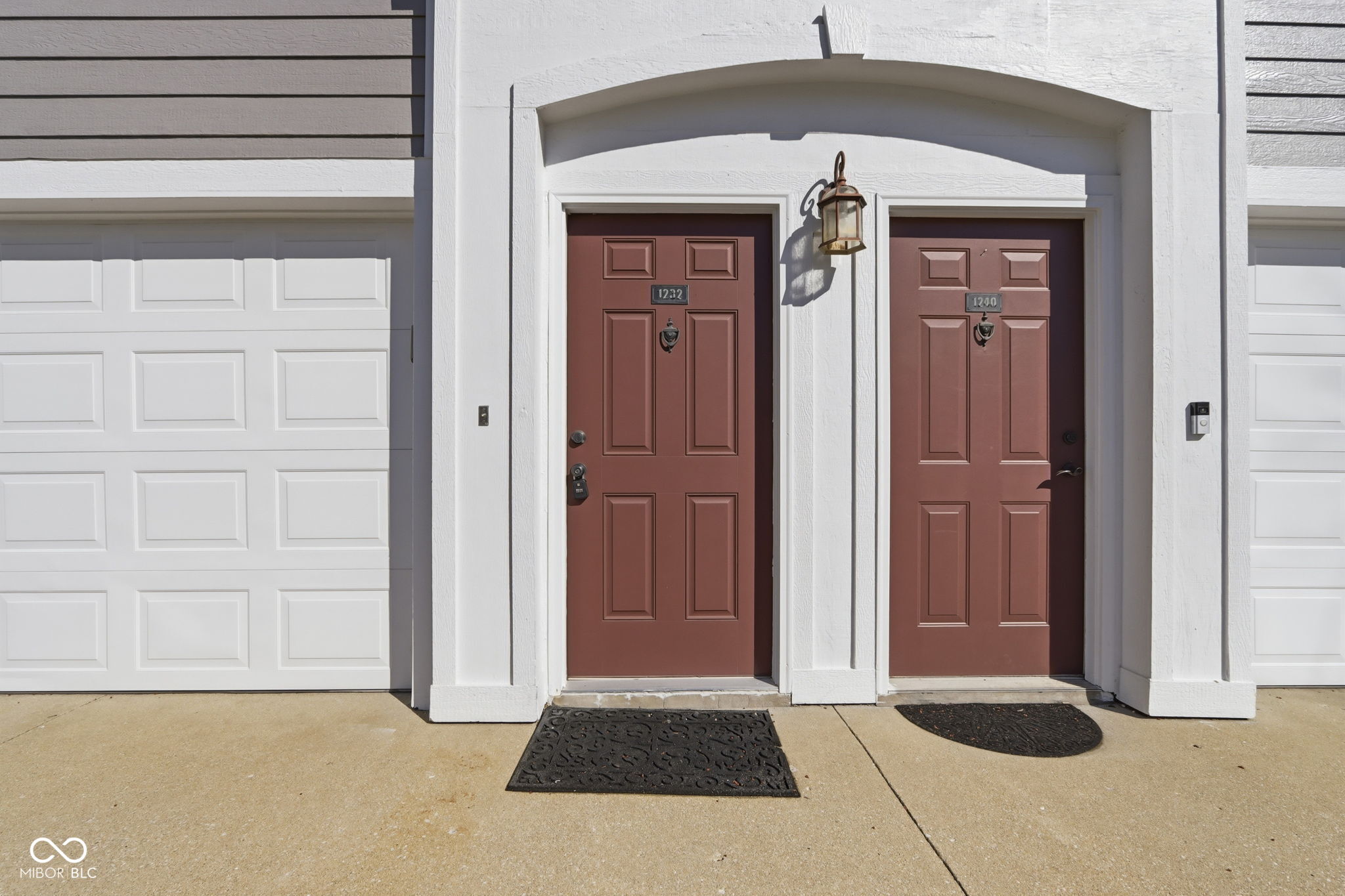 1232 Shadow Ridge Road Indianapolis, IN 46280 - Photo 2 of 32