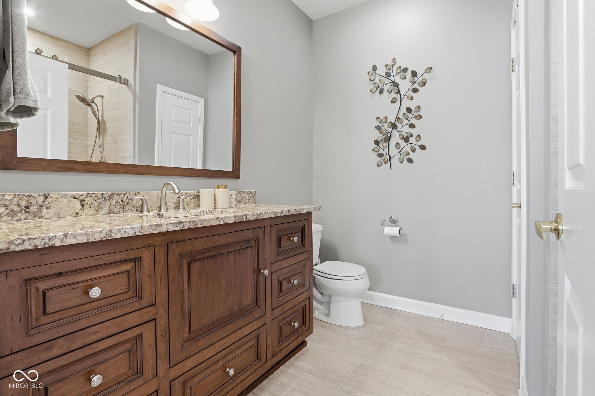 1232 Shadow Ridge Road Indianapolis, IN 46280 - Photo 24 of 32