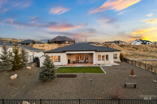 $1,175,000 | 19011 North Eaglestone Place, Boise, ID 83714