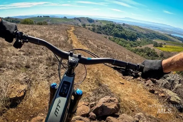 $1,175,000 | 19011 North Eaglestone Place, Boise, ID 83714