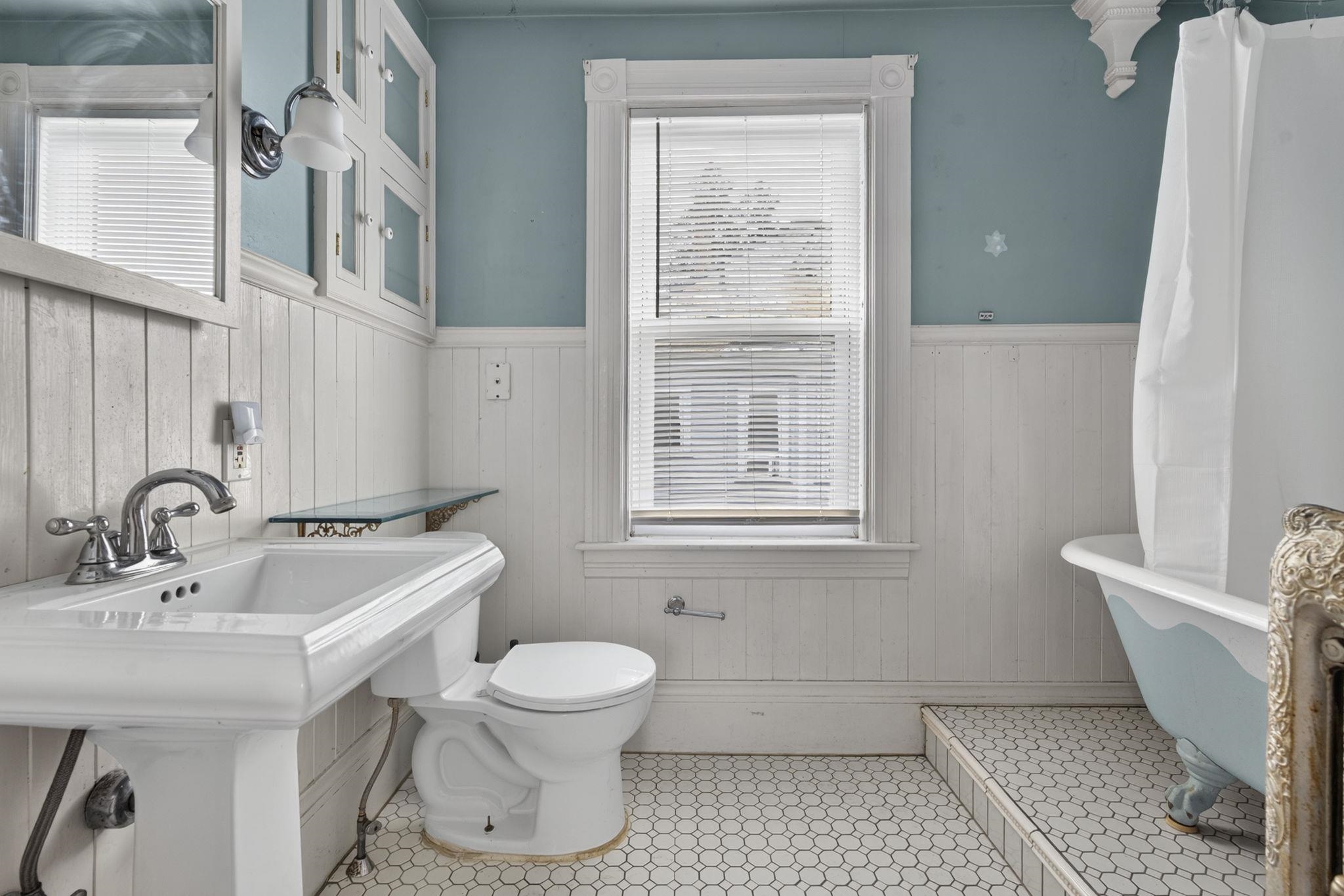 414 Walnut Street Manchester, NH 03104 - Photo 22 of 54