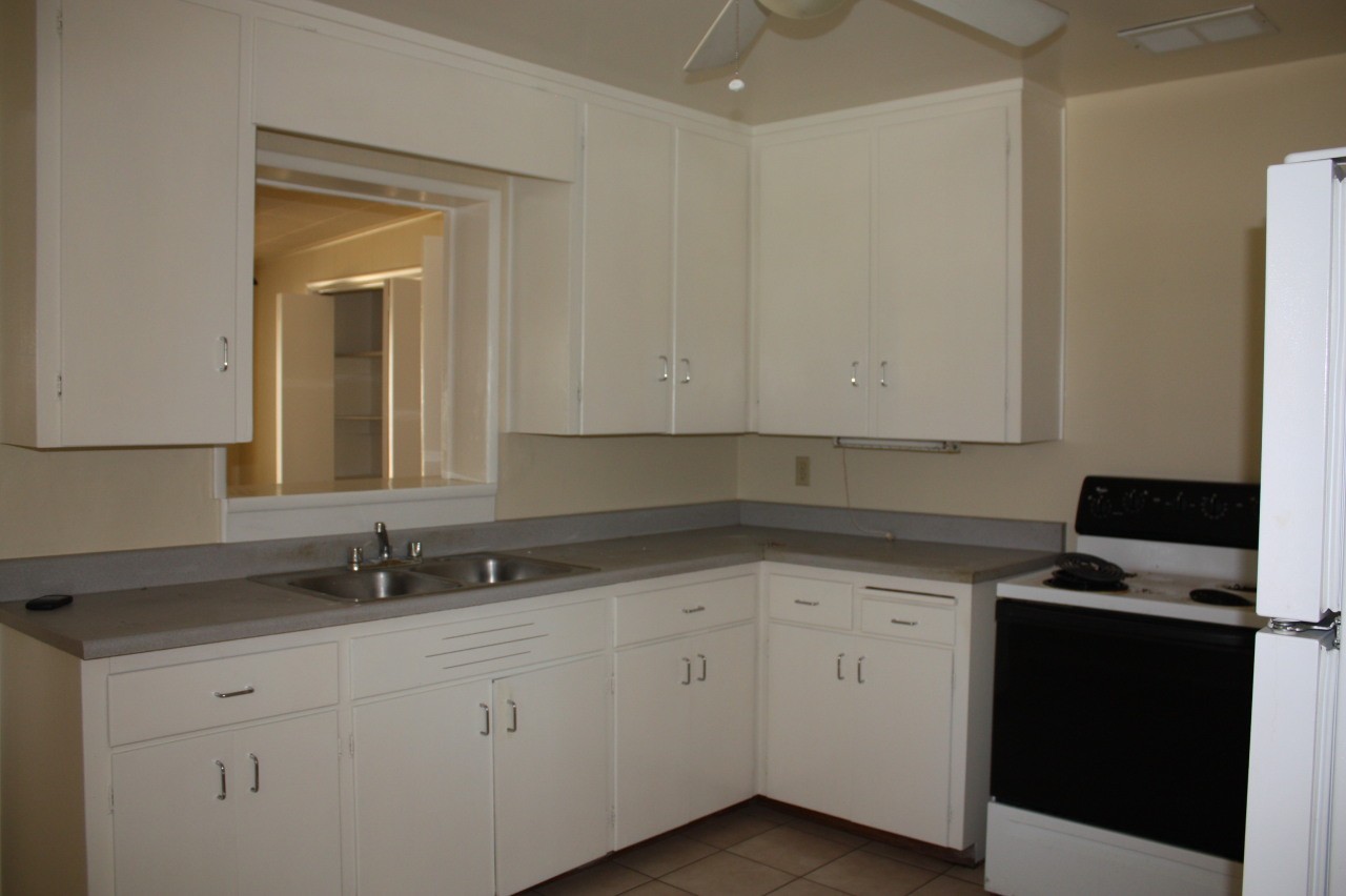 4222 East Piccadilly Road Phoenix, AZ 85018 - Photo 3 of 9 Kitchen