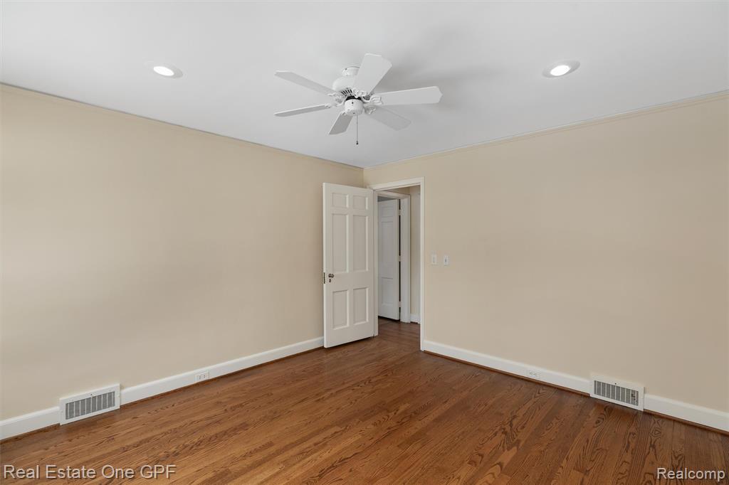 636 Middlesex Road Grosse Pointe, MI 48230 - Photo 34 of 48 Gallery Image 34