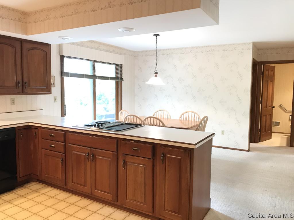 2108 Augusta Drive Springfield, IL 62704 - Photo 6 of 34