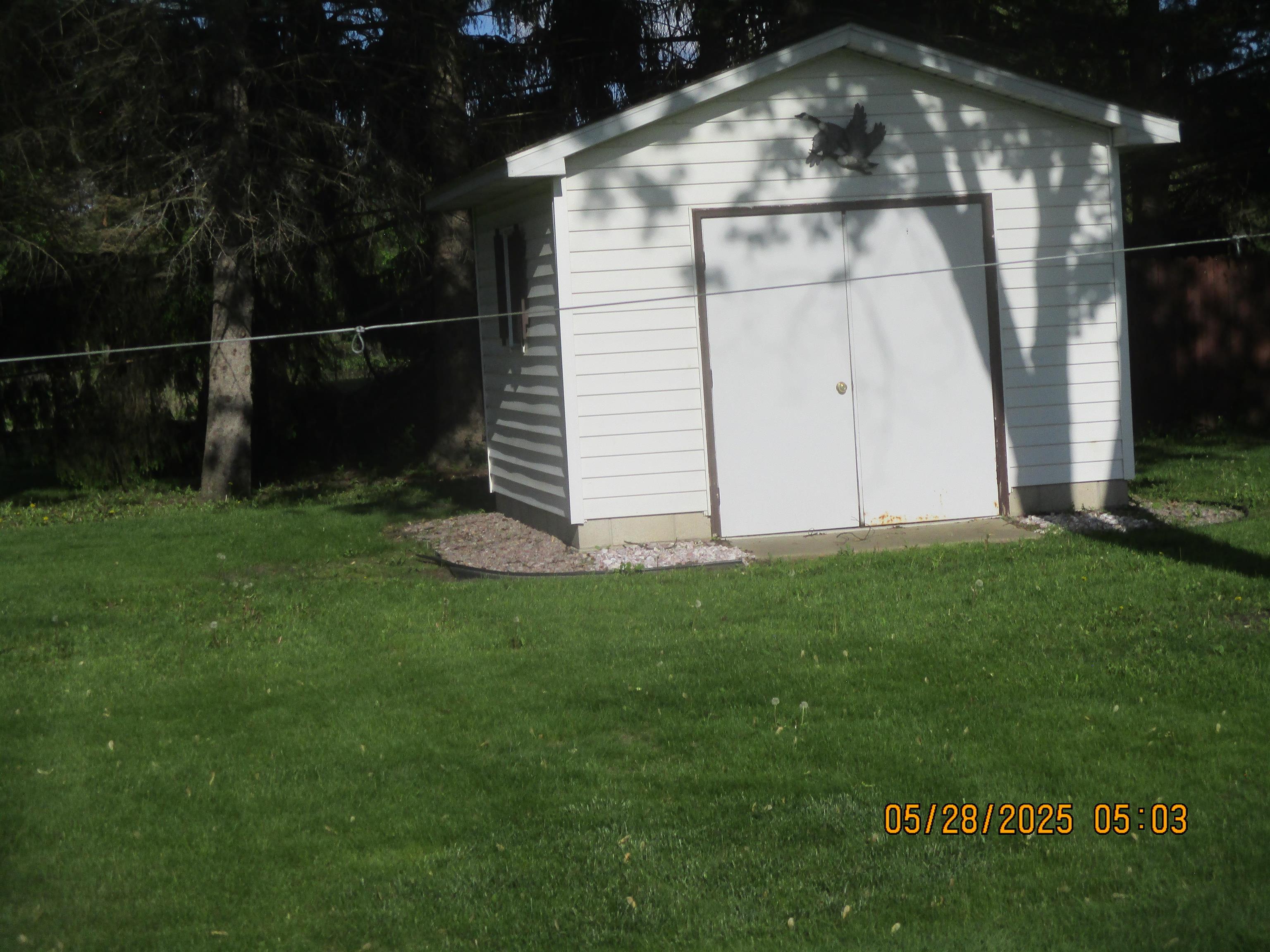 317 South Lincoln Road Bay City, MI 48708 - Photo 4 of 24