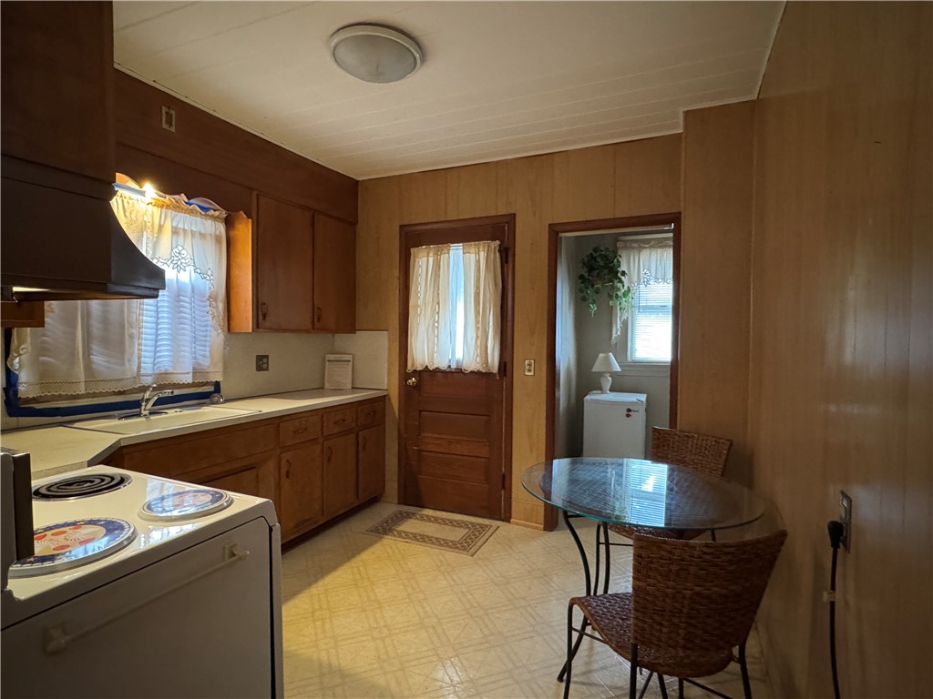 107 Arbutus Street Rochester, NY 14609 - Photo 11 of 22