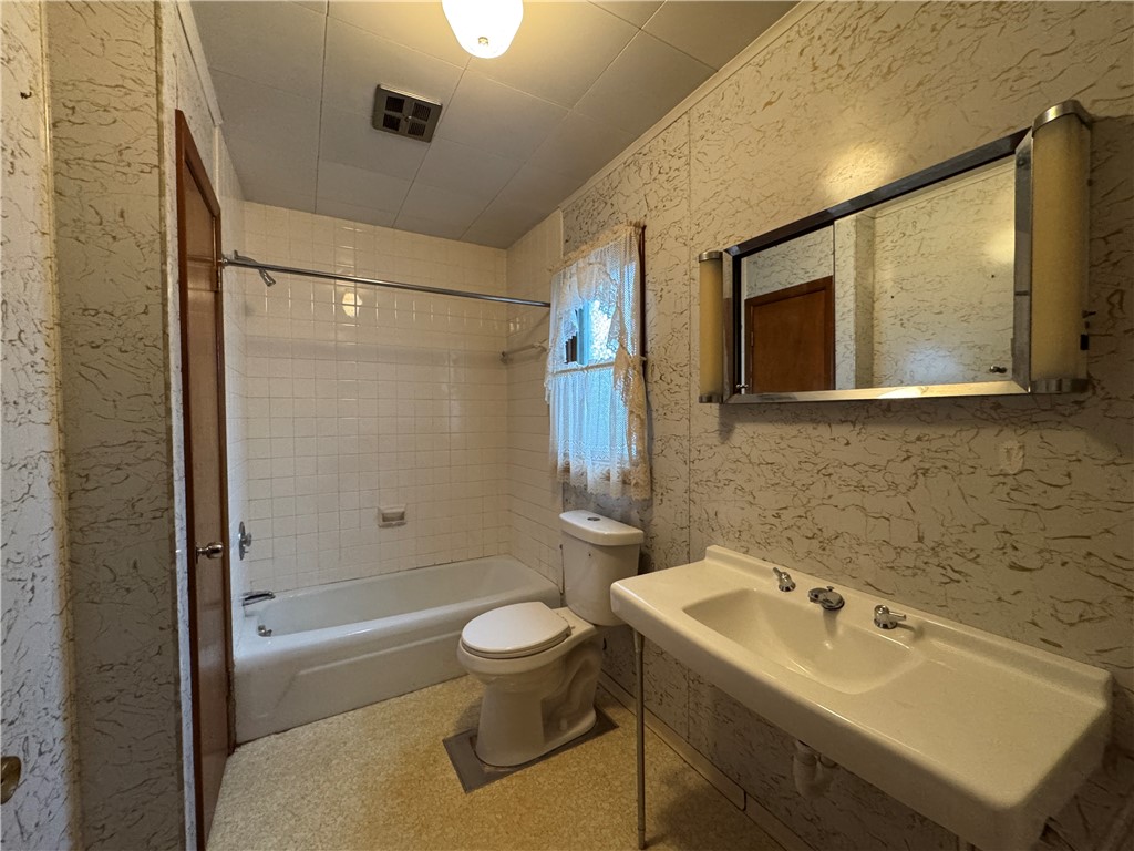 107 Arbutus Street Rochester, NY 14609 - Photo 12 of 22