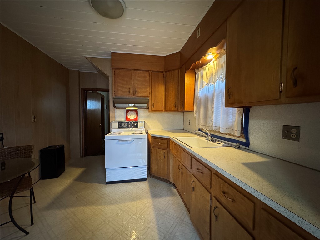 107 Arbutus Street Rochester, NY 14609 - Photo 10 of 22