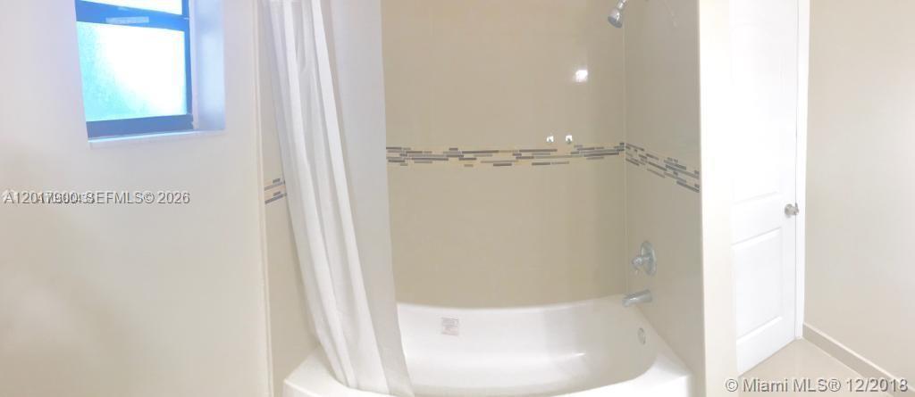 11447 Southwest 33rd Lane Miami, FL 33165 - Photo 5 of 23