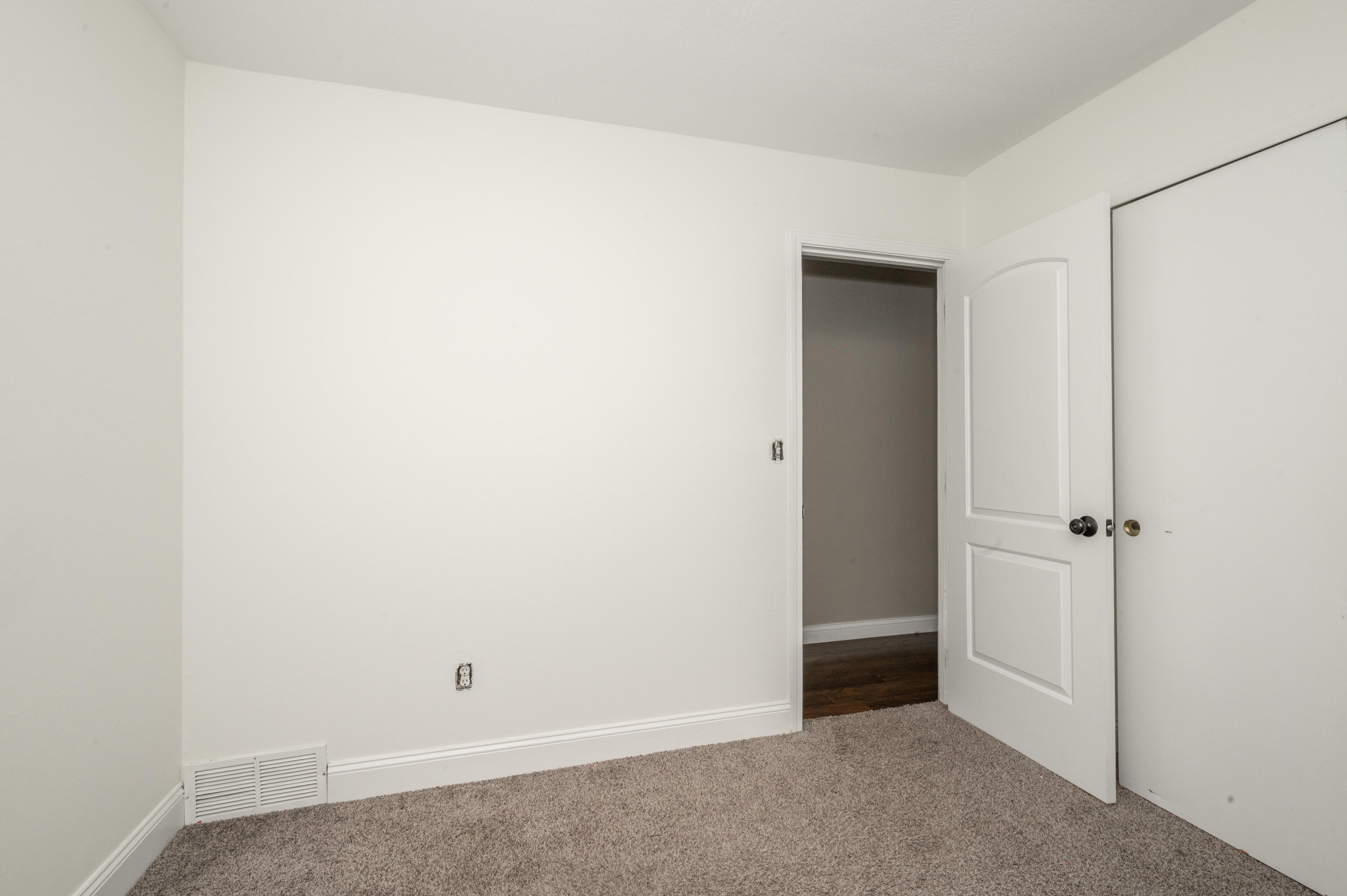 110 Raintree Road Florence, KY 41042 - Photo 5 of 34 Gallery Image 5