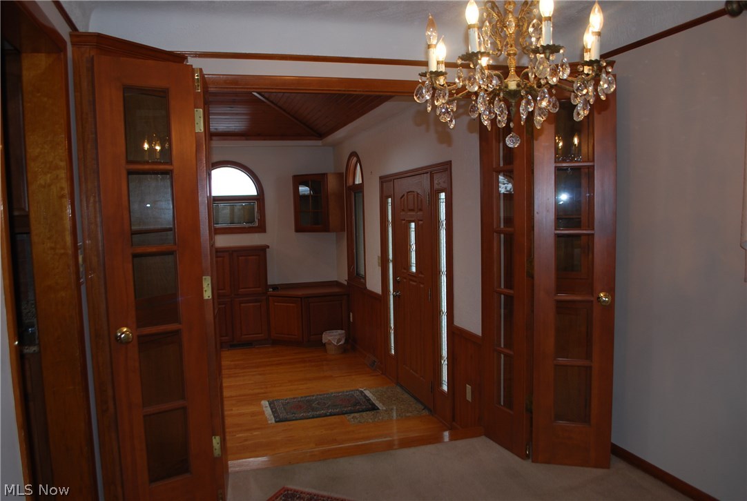 7320 Oakwood Road Parma, OH 44130 - Photo 10 of 24