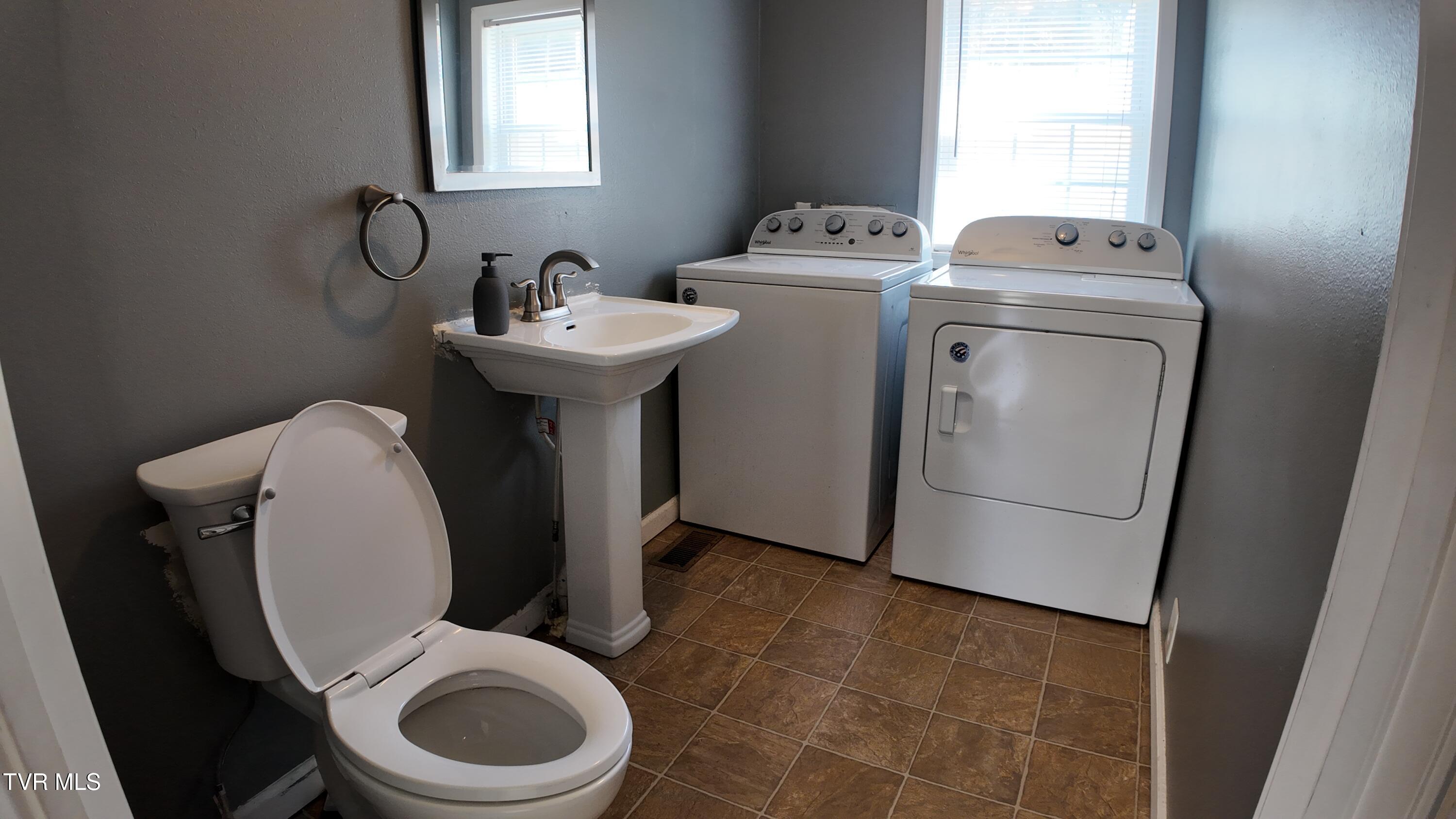 492 Weaver Branch Road Bluff City, TN 37618 - Photo 36 of 43 dji_mimo_20260113_131810_20260113131810_