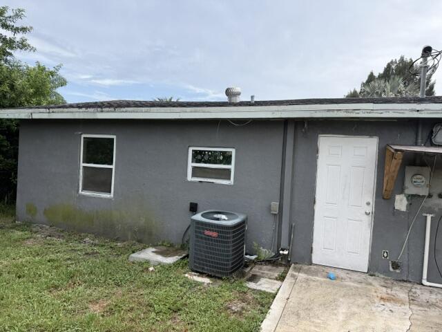 1219 Highland Road Lake Worth, FL 33462 - Photo 3 of 6 back pic 2
