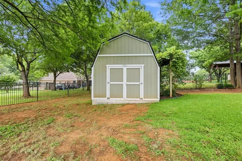 $998,000 | 122 Chapel Hill Drive, Double Oak, TX 75077