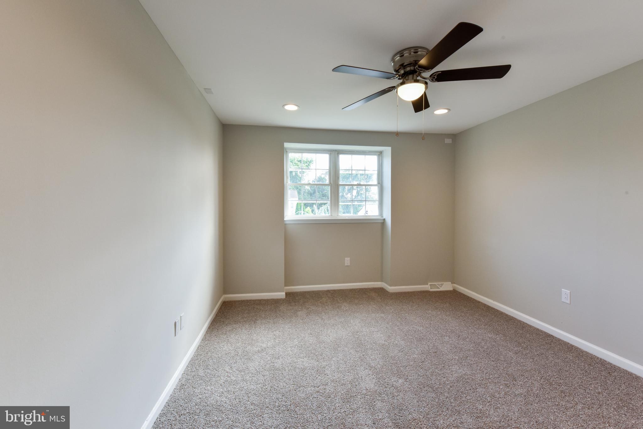 8 Constitution Road Laurel Springs, NJ 08021 - Photo 15 of 17