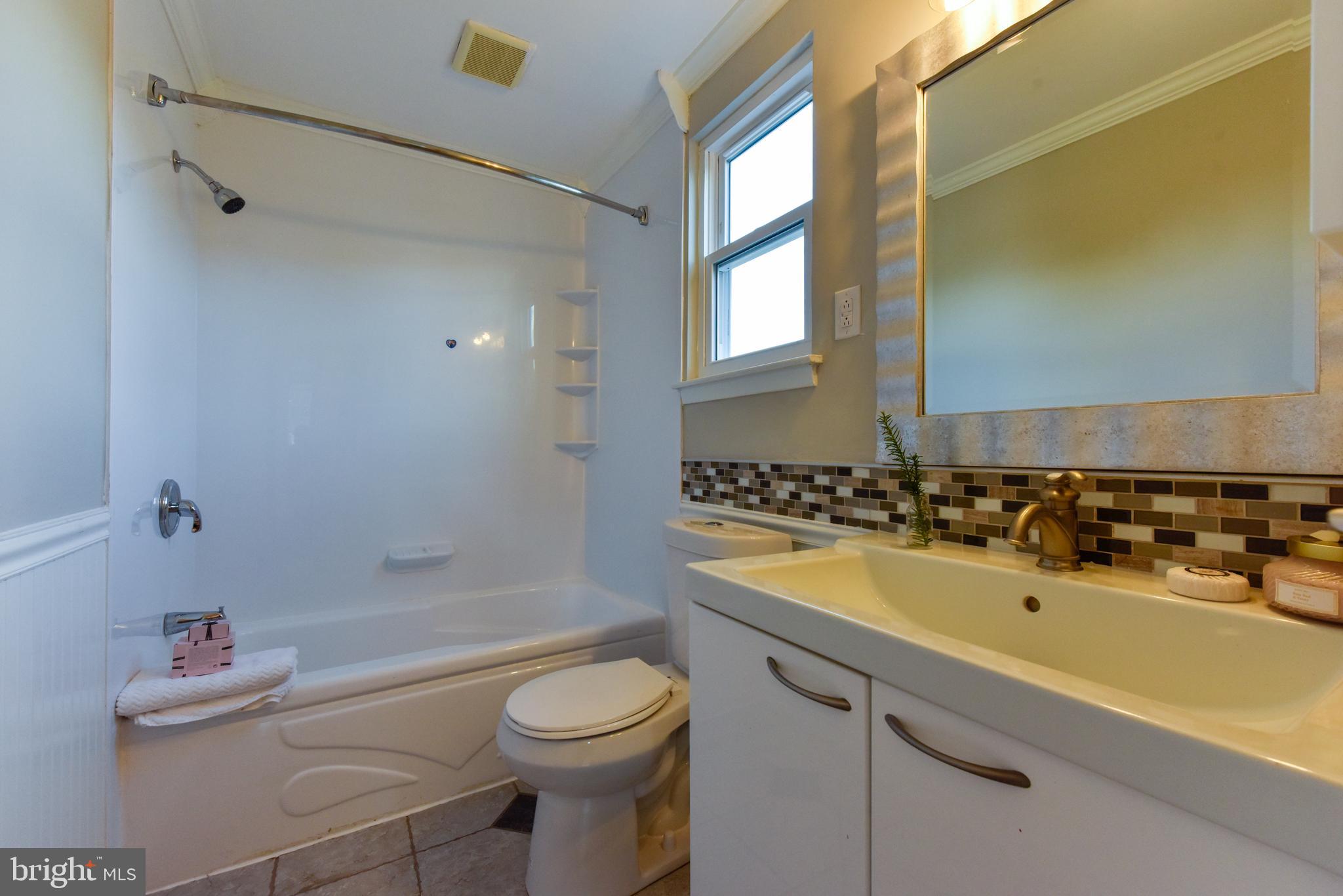 8 Constitution Road Laurel Springs, NJ 08021 - Photo 16 of 17
