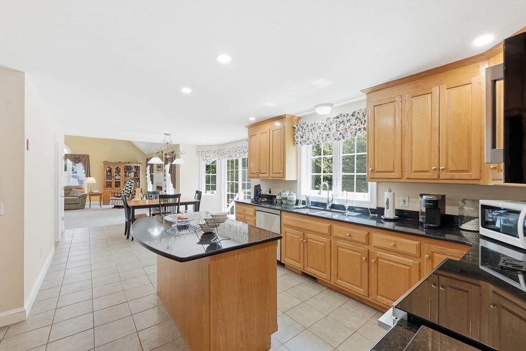21 Brackett Hill Road Charlton, MA 01507 - Photo 9 of 41