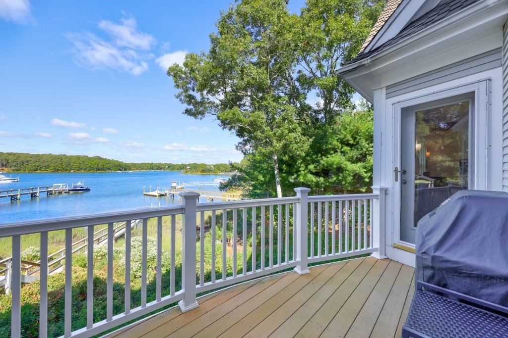 86 Summersea Road Mashpee, MA 02649 - Photo 3 of 33