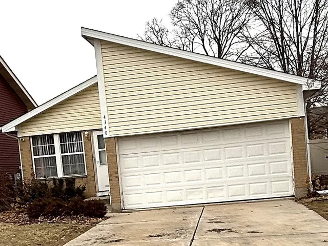 $205,000 | 4340 Mayfair Court, Country Club Hills, IL 60478