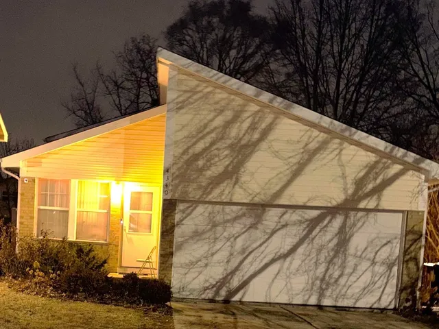 $205,000 | 4340 Mayfair Court, Country Club Hills, IL 60478