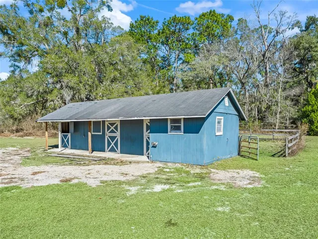 a view of a lush green field