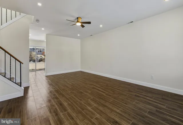 $295,000 | 10 Heywood Lane, Sicklerville, NJ 08081