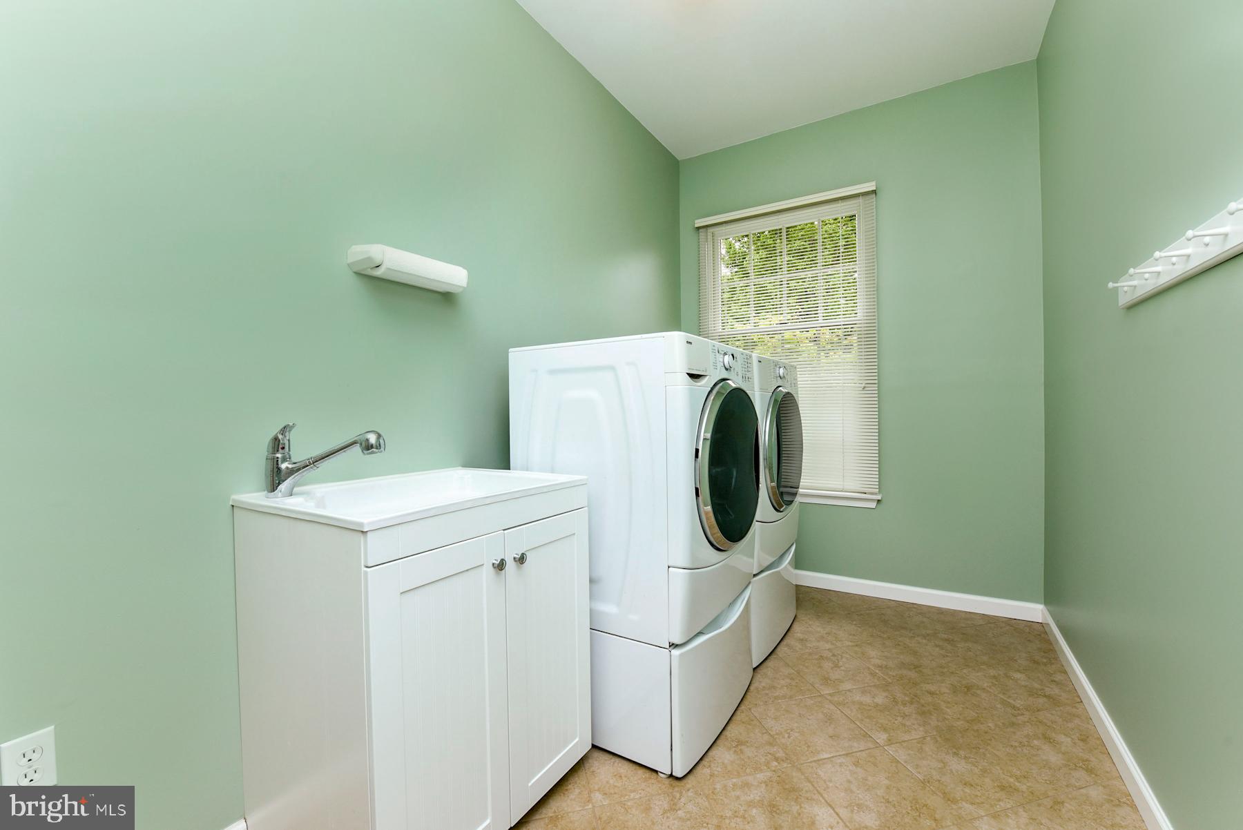 5 Zaitz Farm Road Princeton Junction, NJ 08550 - Photo 22 of 26 Laundry Room