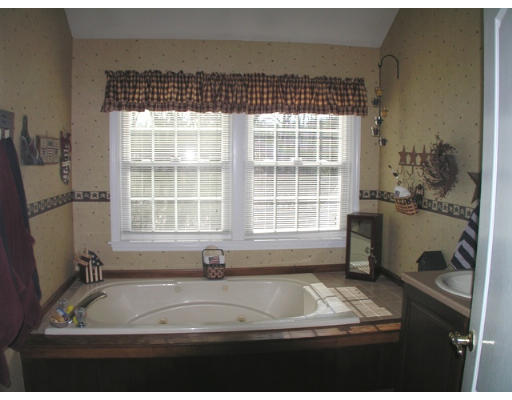 29 Spring Lane, Unit 29S Norton, MA 02766 - Photo 16 of 30 Gallery Image 16