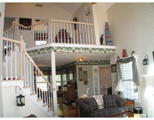 29 Spring Lane, Unit 29S Norton, MA 02766 - Photo 4 of 30 Gallery Image 4