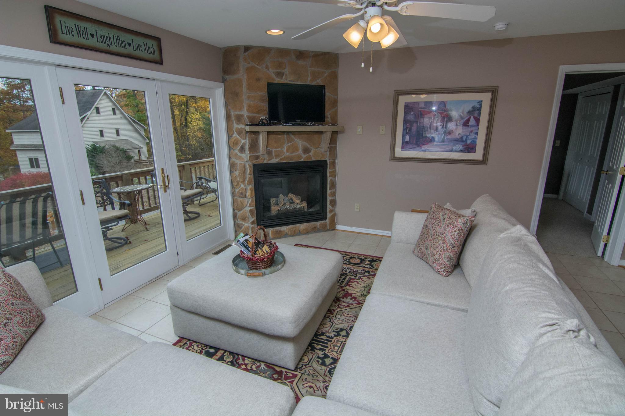 175 Roman Ridge Road Oakland, MD 21550 - Photo 4 of 49 Gallery Image 4