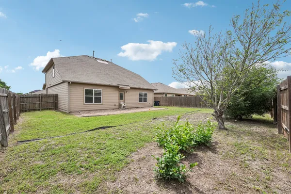 $2,250 | 223 Camellia Drive, Hutto, TX 78634